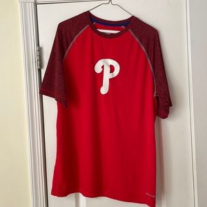 Mens size large Phillies short sleeve athletic shirt